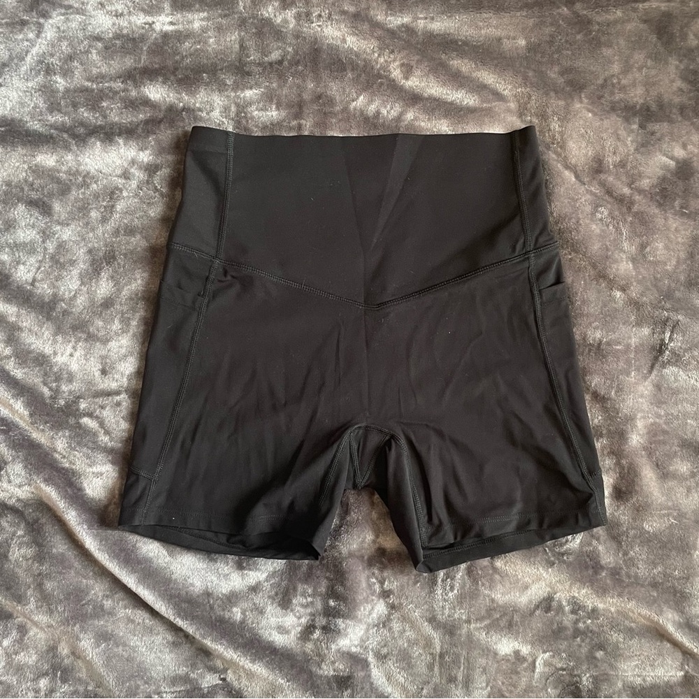 HALARA Black High-Waist Bike Shorts